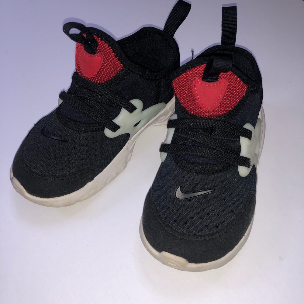 Nike React Presto Kid’s Baby Boys Shoes Red 8C